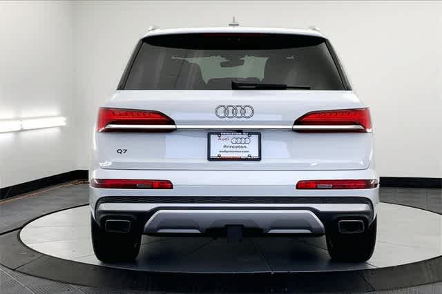 new 2025 Audi Q7 car, priced at $75,635