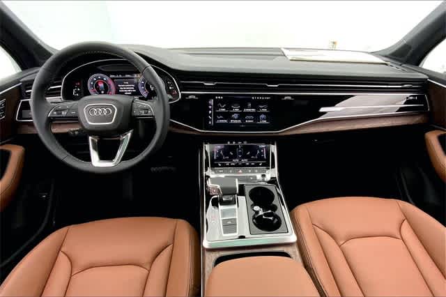 new 2025 Audi Q7 car, priced at $72,880