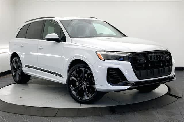 new 2025 Audi Q7 car, priced at $74,700