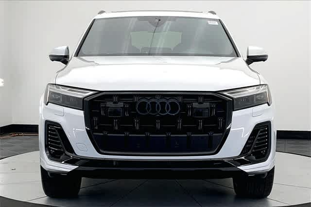 new 2025 Audi Q7 car, priced at $74,700