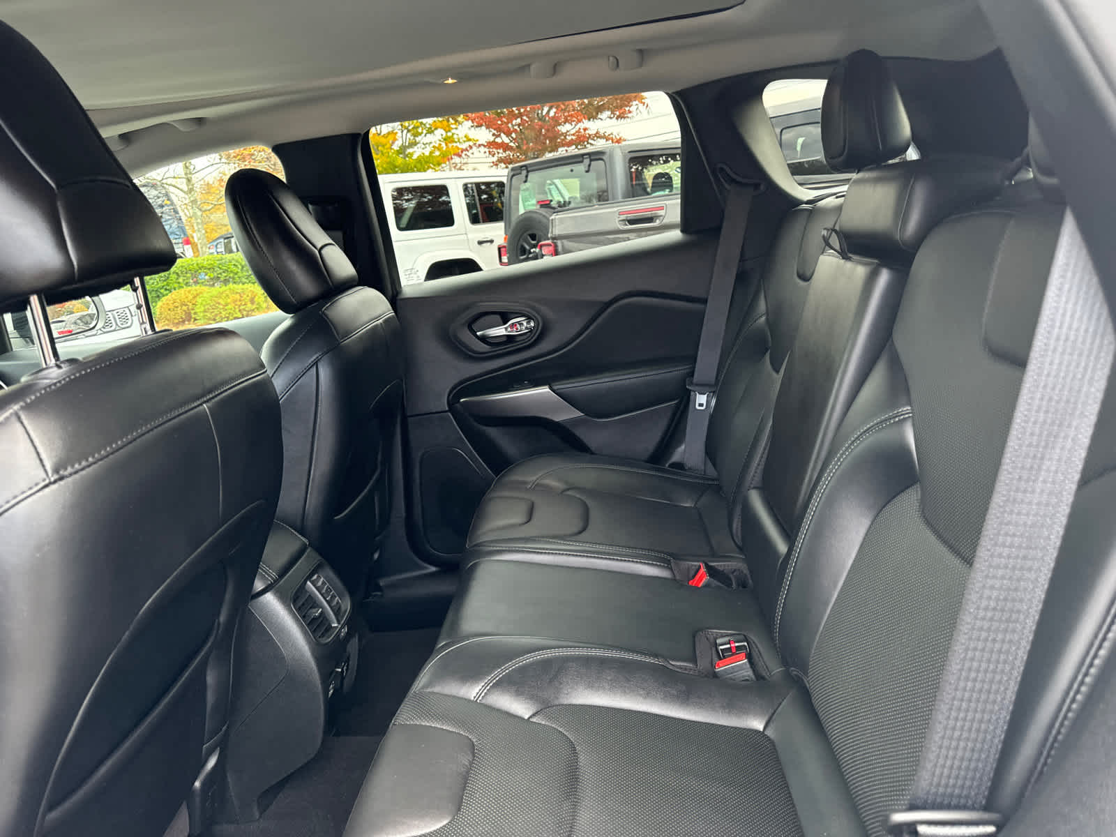 used 2021 Jeep Cherokee car, priced at $24,400