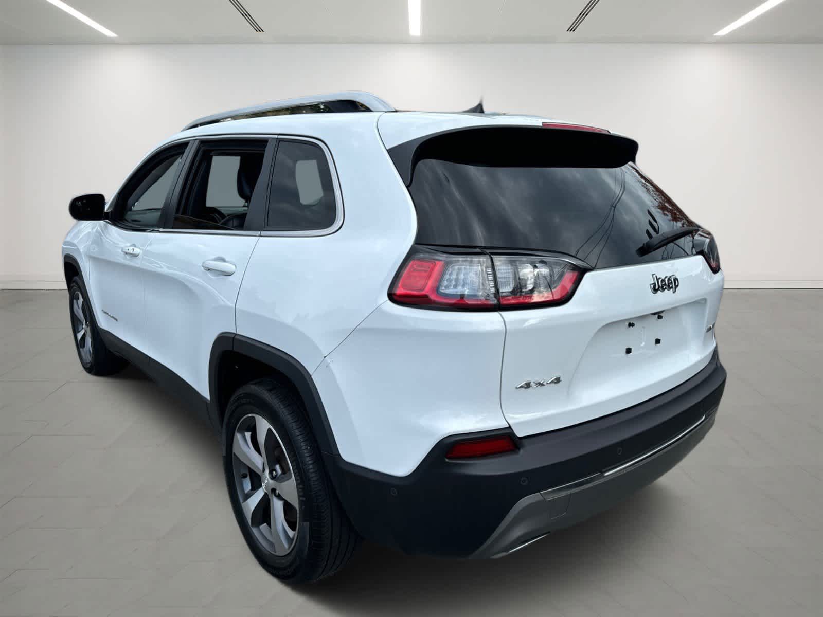 used 2021 Jeep Cherokee car, priced at $24,400