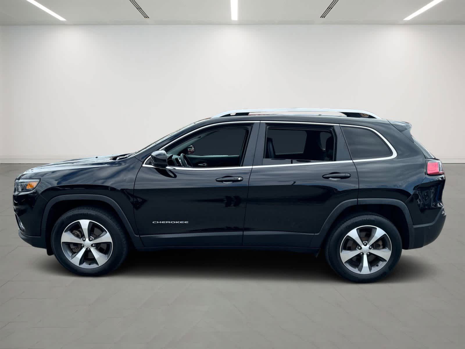 used 2021 Jeep Cherokee car, priced at $22,900