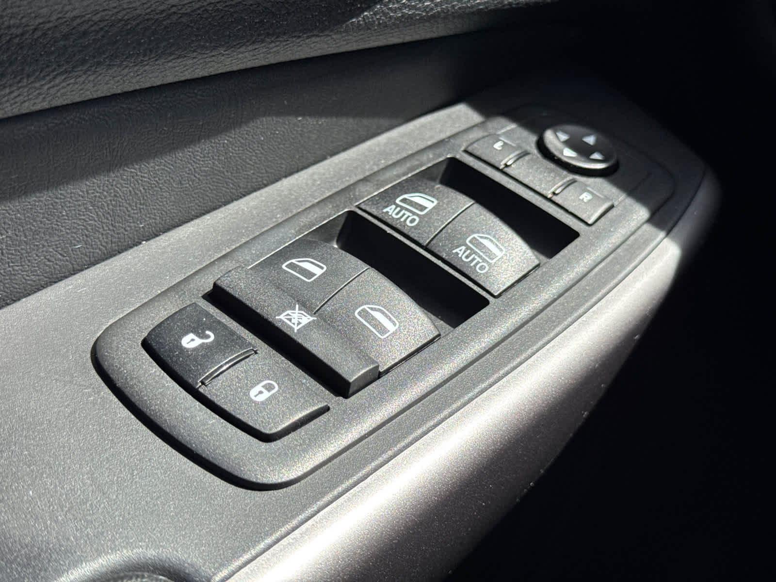 used 2021 Jeep Cherokee car, priced at $24,984
