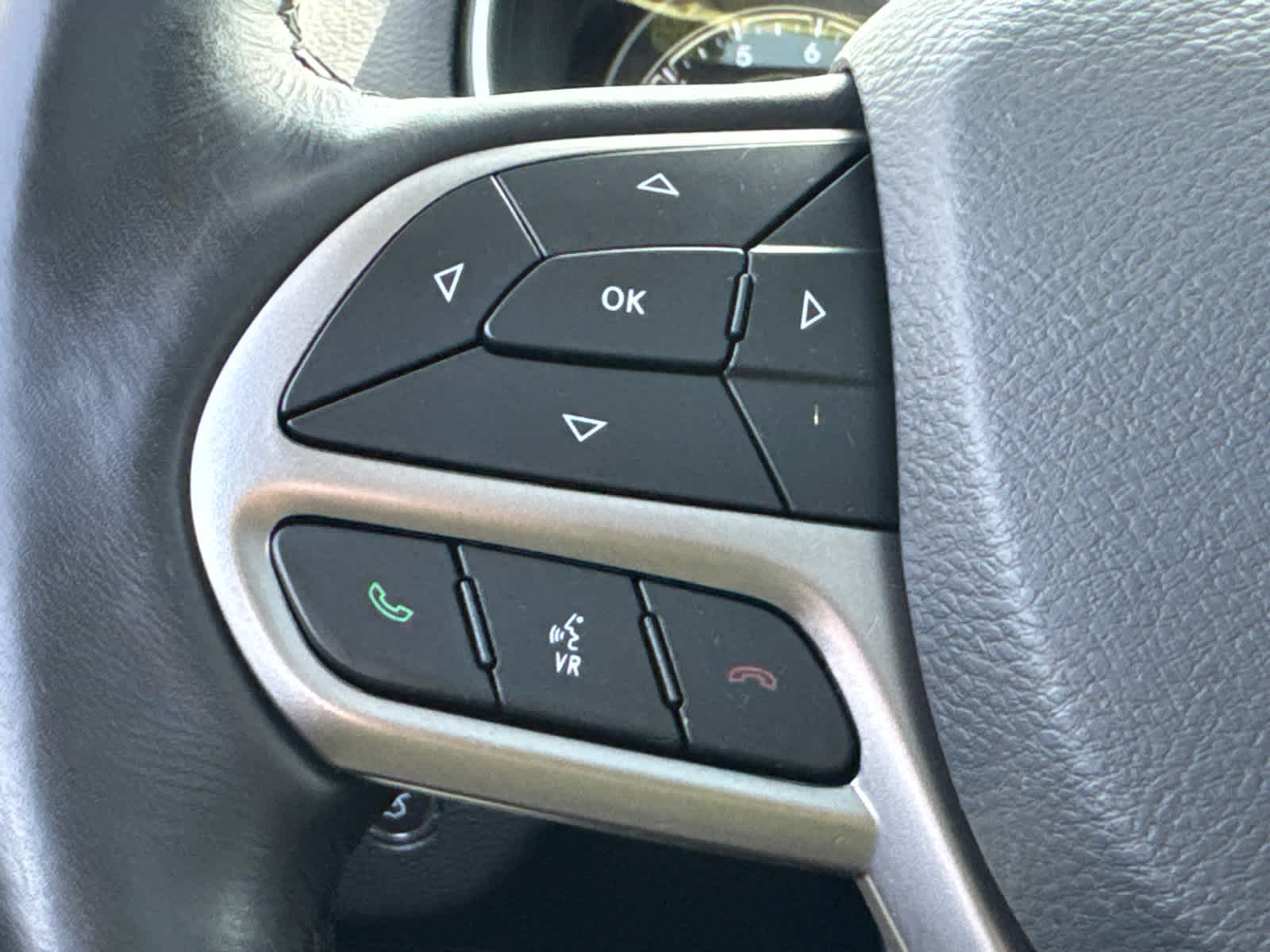 used 2021 Jeep Cherokee car, priced at $24,984
