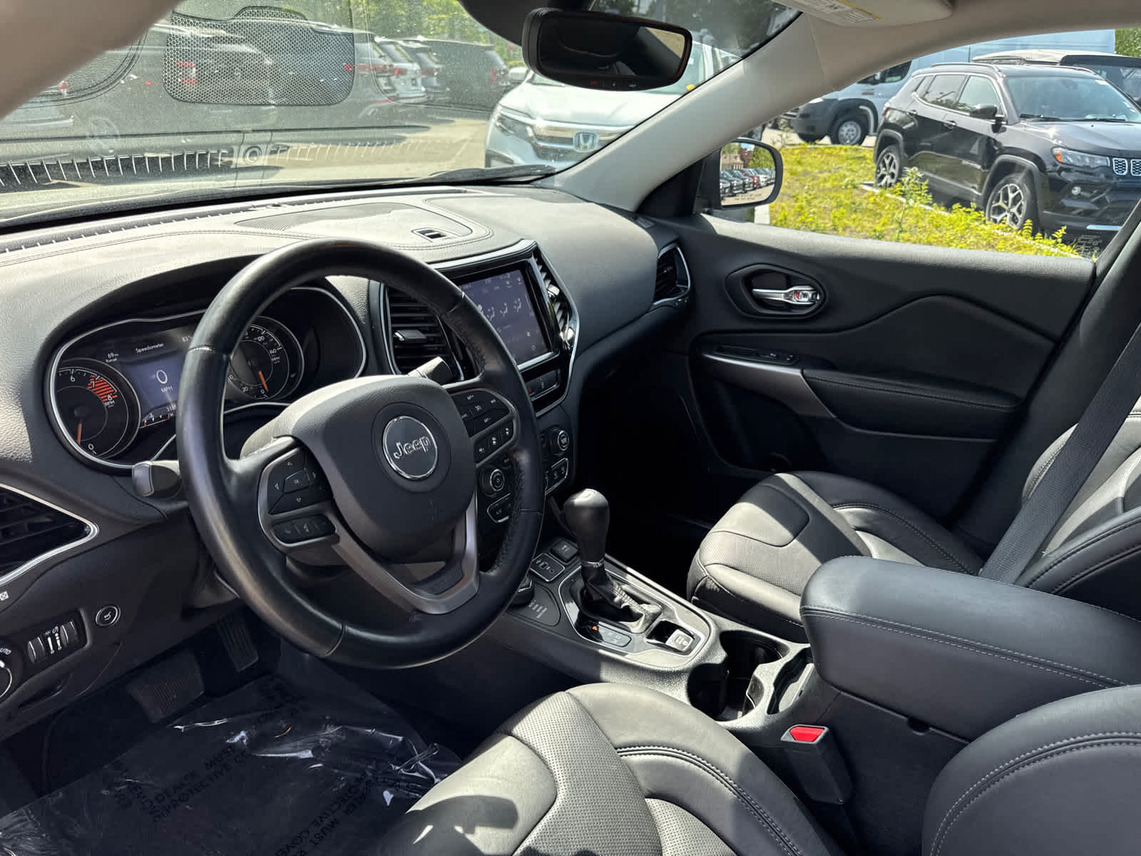 used 2021 Jeep Cherokee car, priced at $24,984