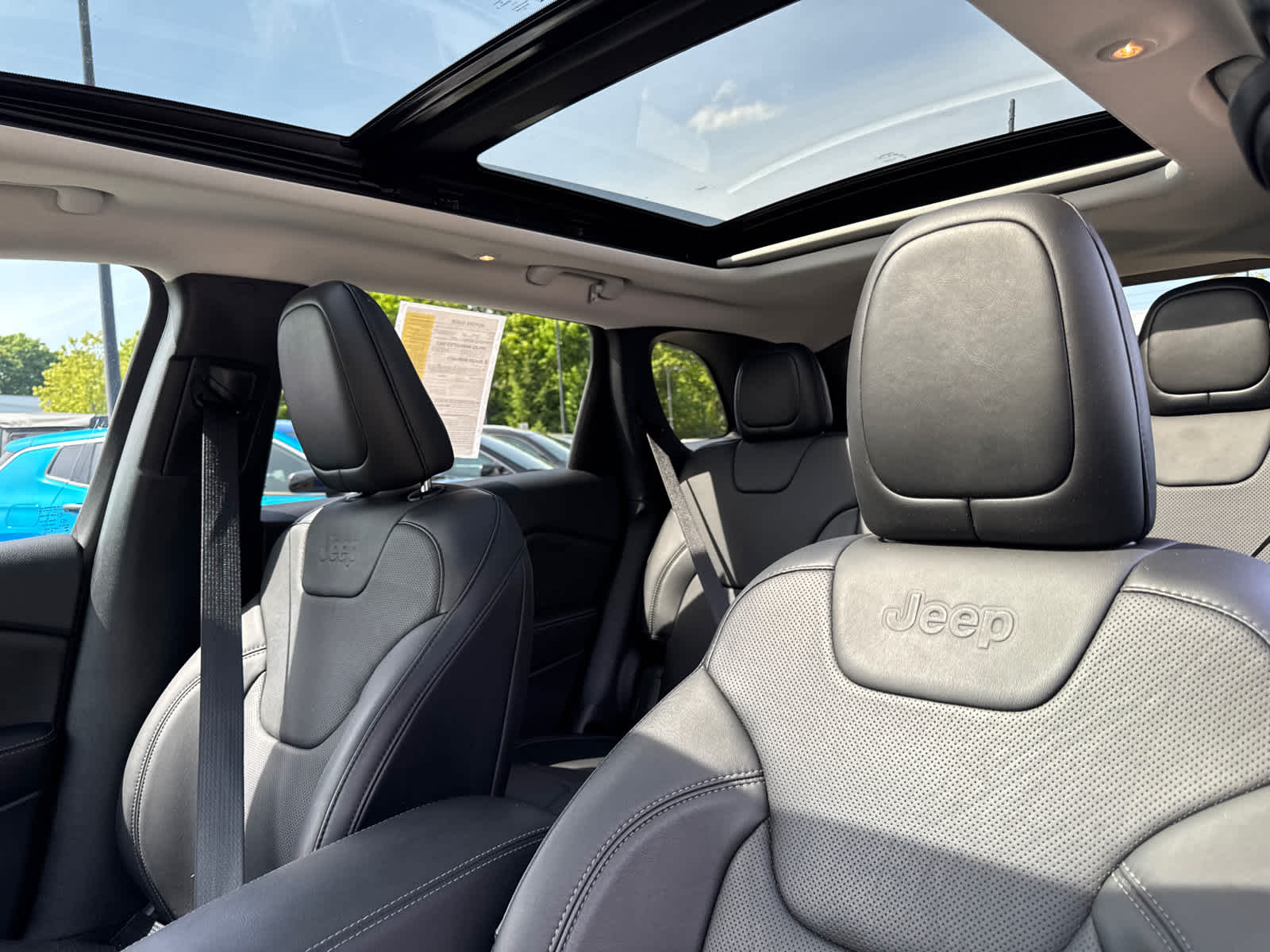 used 2021 Jeep Cherokee car, priced at $24,984