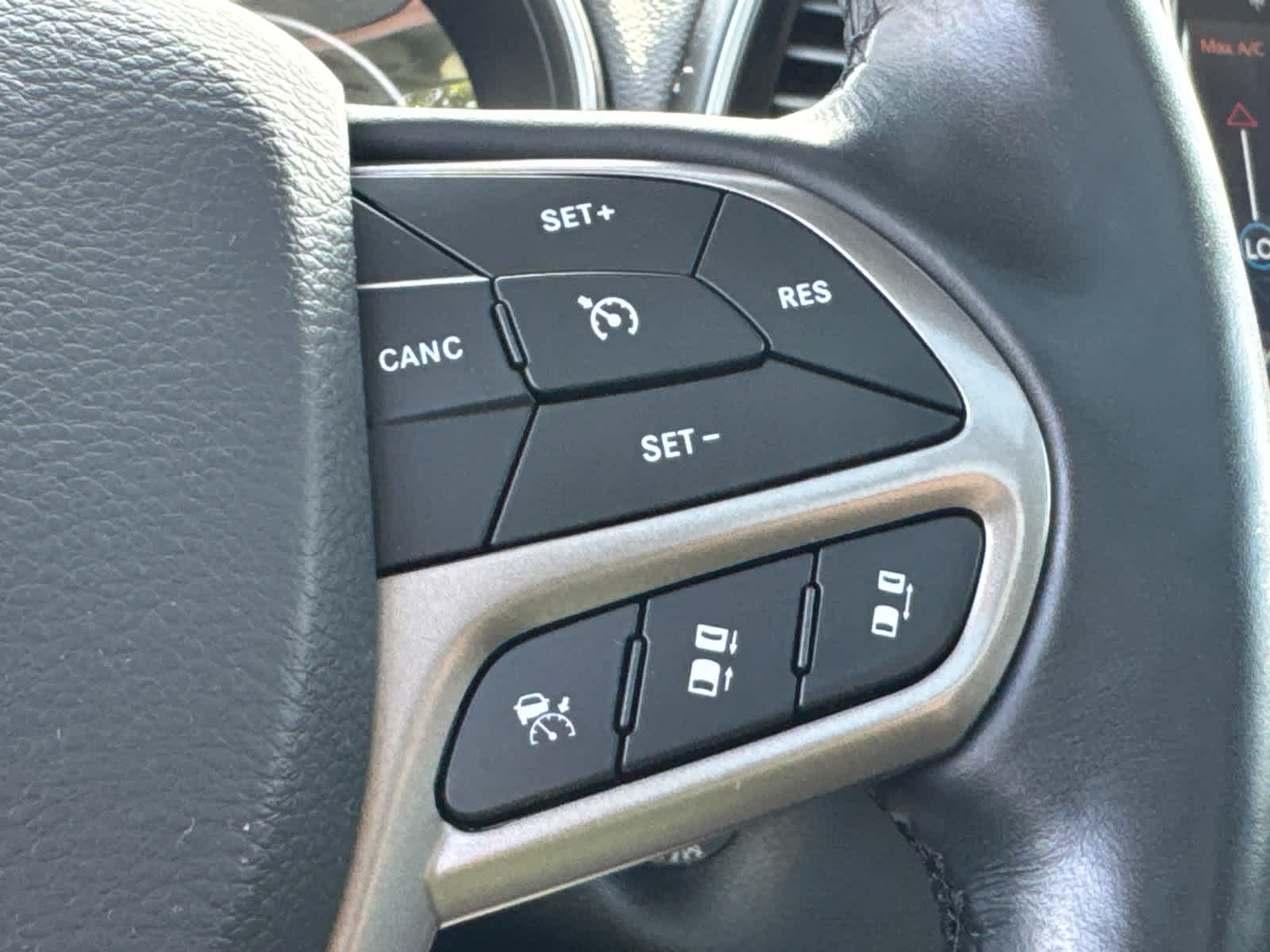 used 2021 Jeep Cherokee car, priced at $24,984