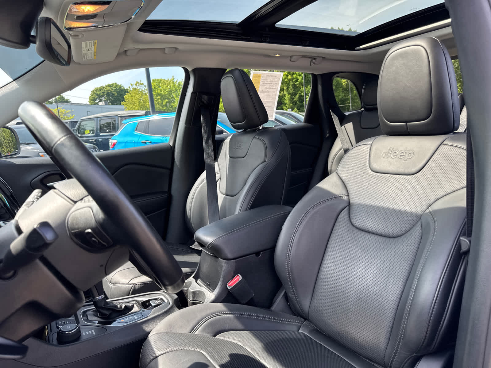 used 2021 Jeep Cherokee car, priced at $24,984