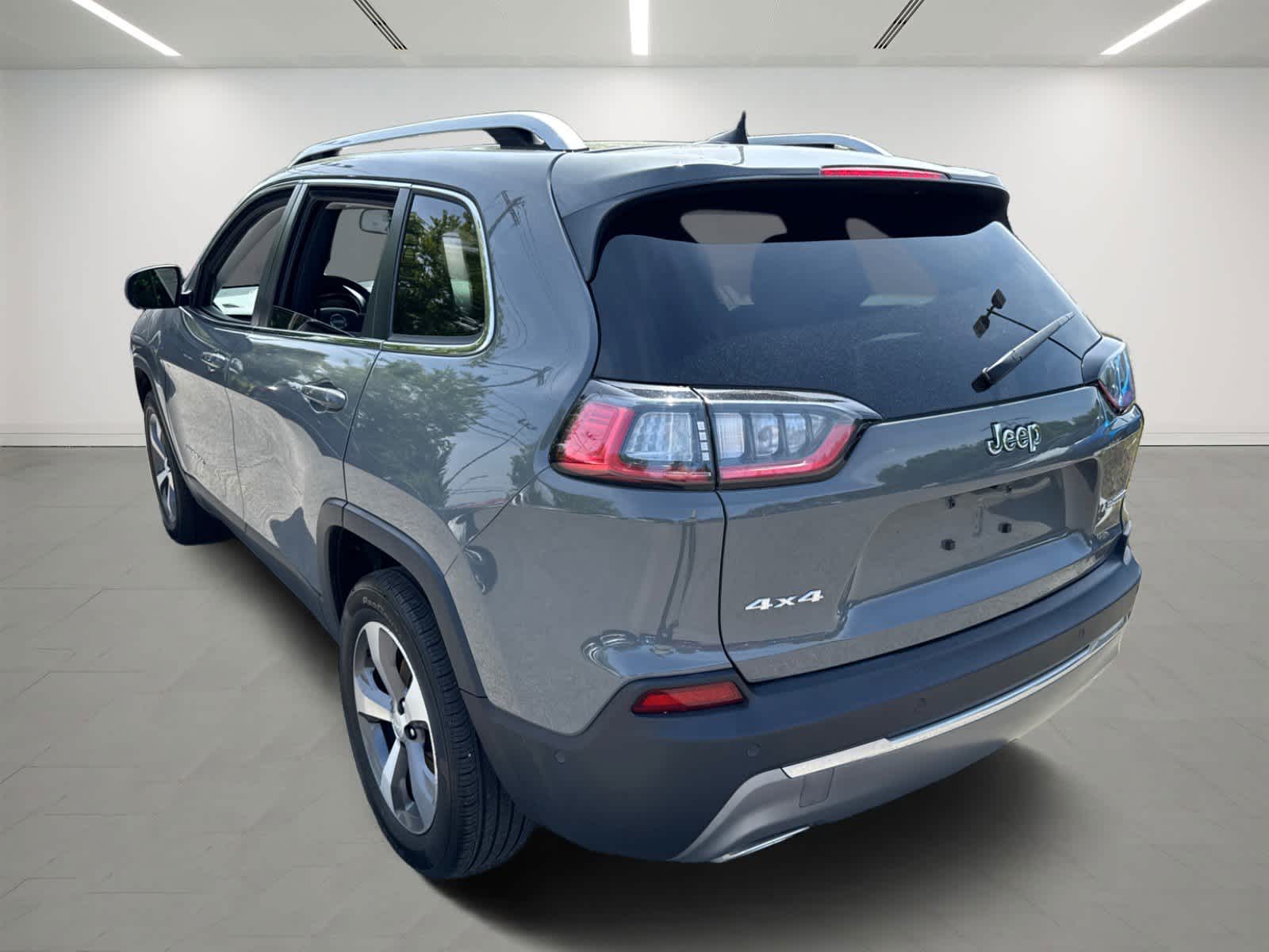 used 2021 Jeep Cherokee car, priced at $24,984
