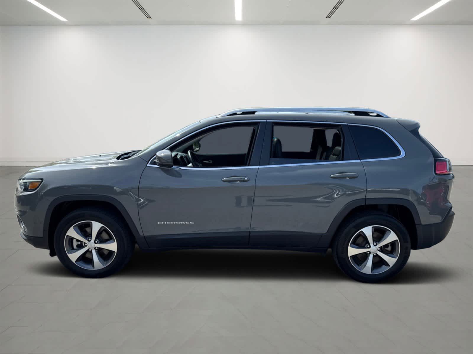 used 2021 Jeep Cherokee car, priced at $24,984