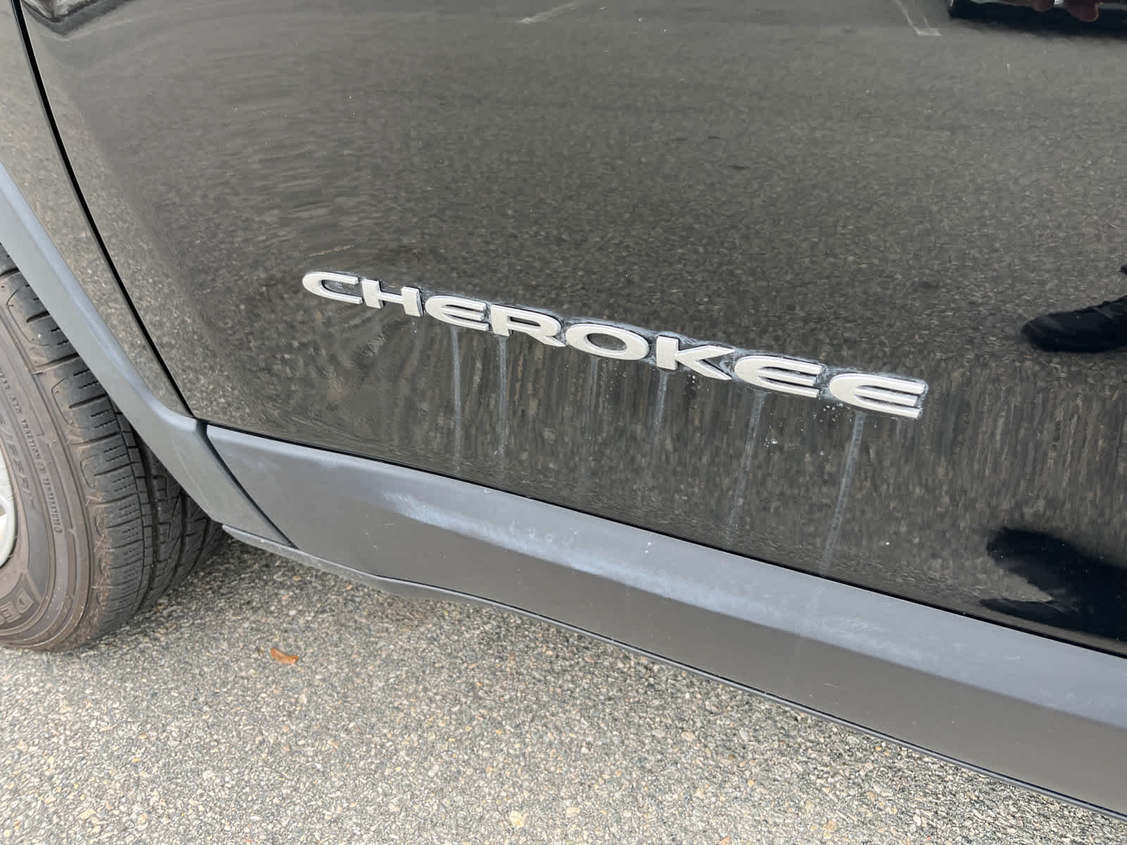 used 2022 Jeep Cherokee car, priced at $25,995