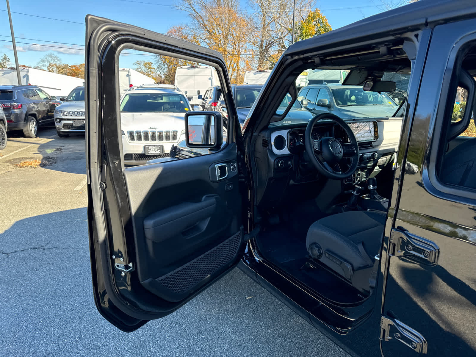 new 2025 Jeep Wrangler car, priced at $47,645