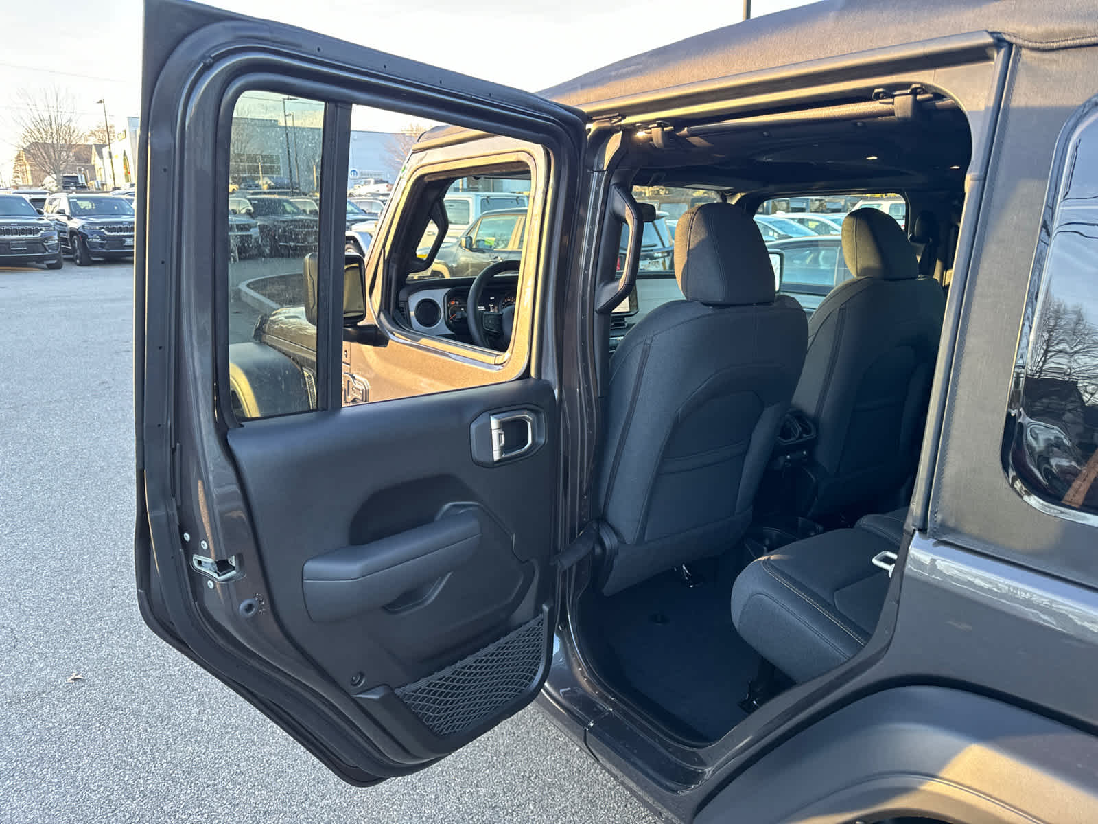 new 2025 Jeep Wrangler car, priced at $42,614