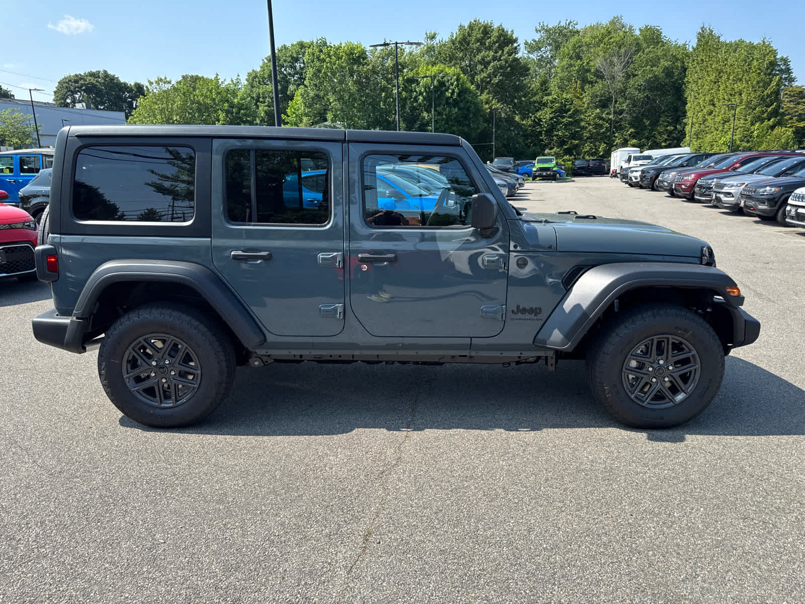 new 2025 Jeep Wrangler car, priced at $39,716