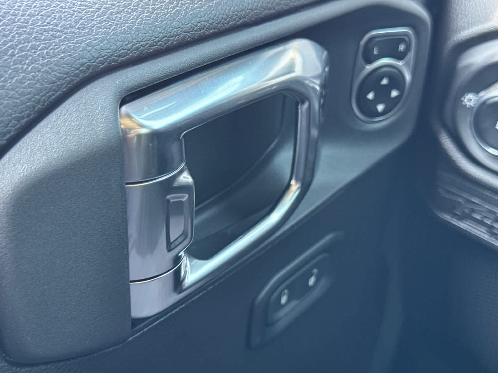 new 2025 Jeep Wrangler car, priced at $39,716