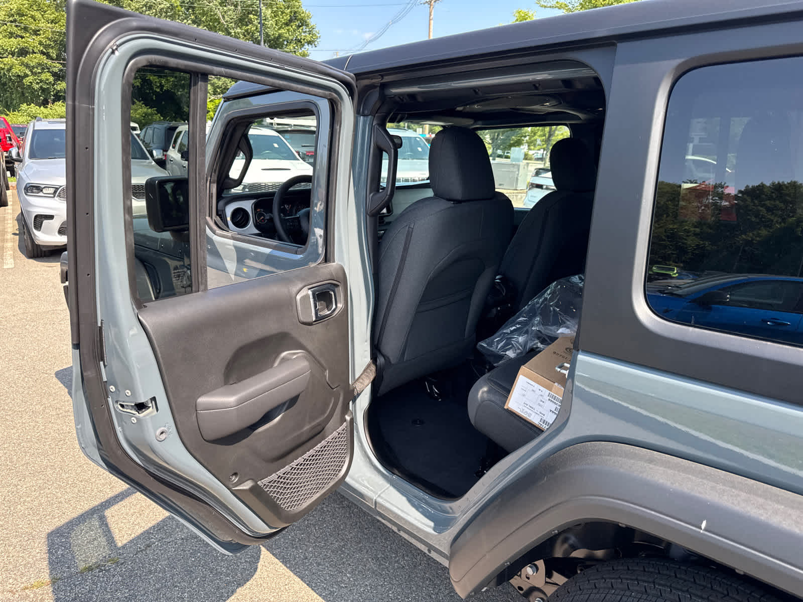 new 2025 Jeep Wrangler car, priced at $39,716