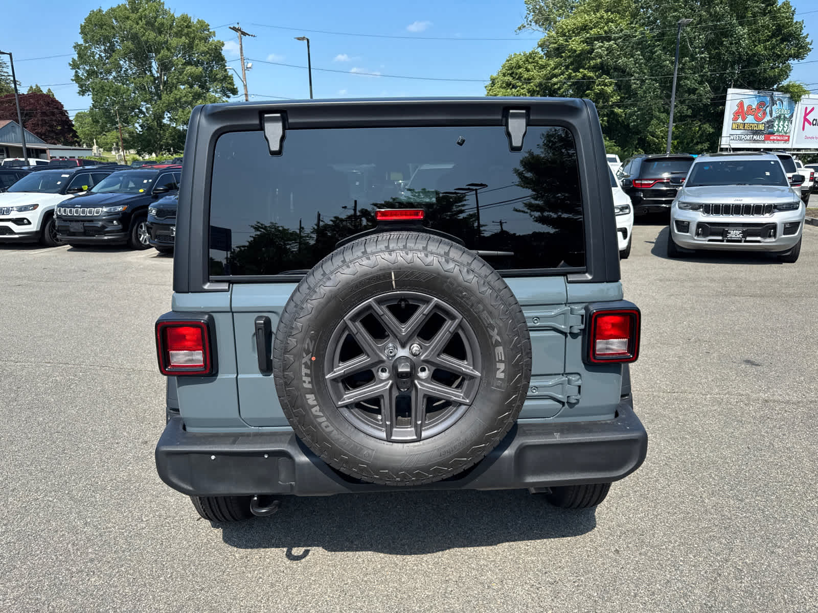 new 2025 Jeep Wrangler car, priced at $39,716