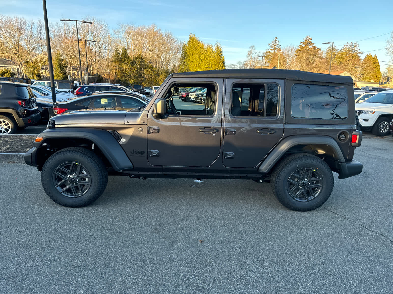 new 2025 Jeep Wrangler car, priced at $47,645