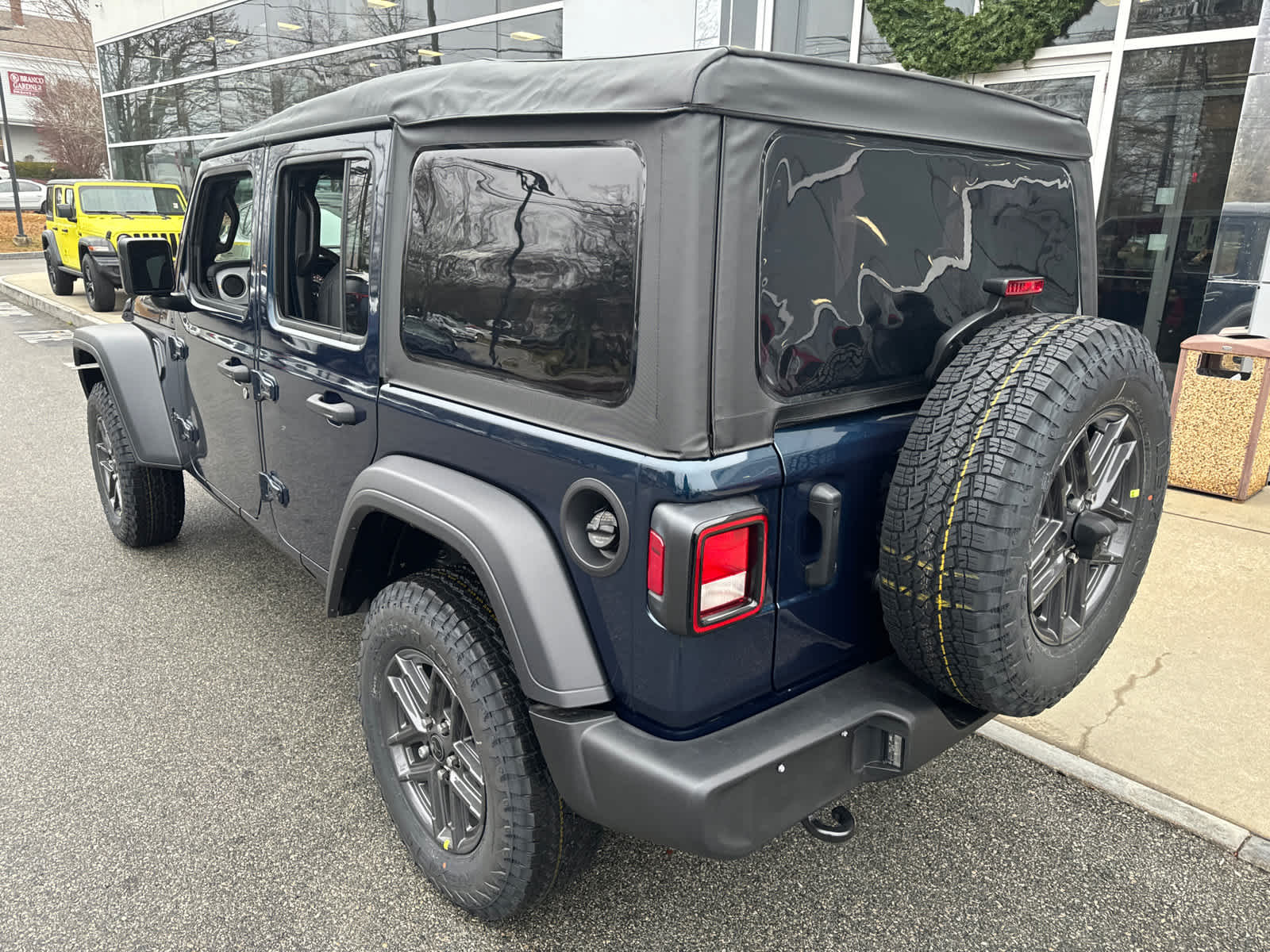 new 2025 Jeep Wrangler car, priced at $40,134