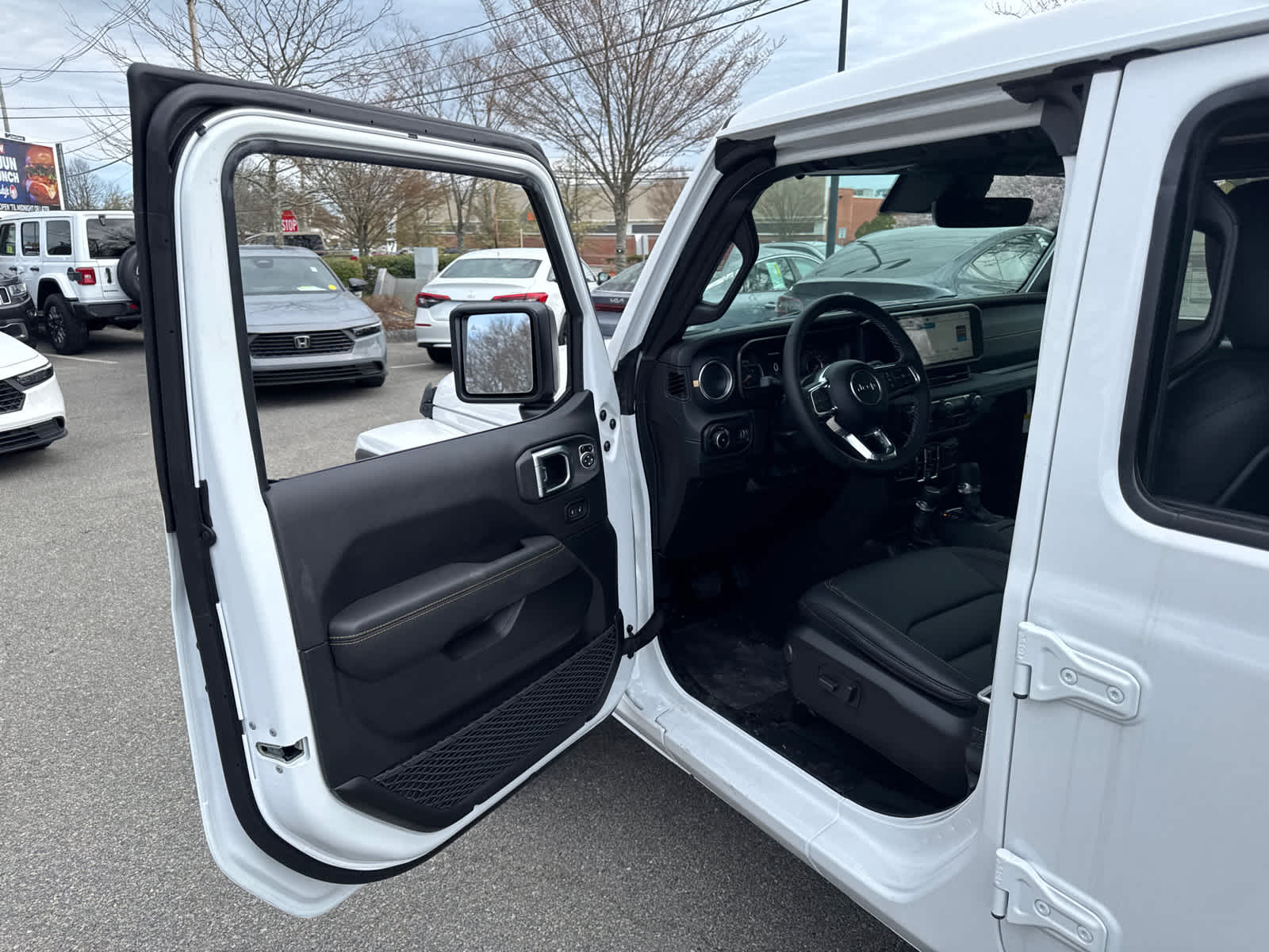 new 2025 Jeep Wrangler car, priced at $53,477