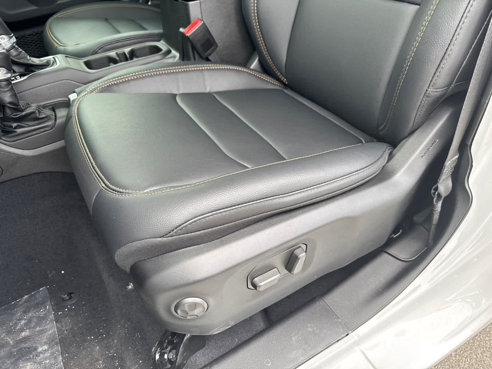 new 2025 Jeep Wrangler car, priced at $53,477