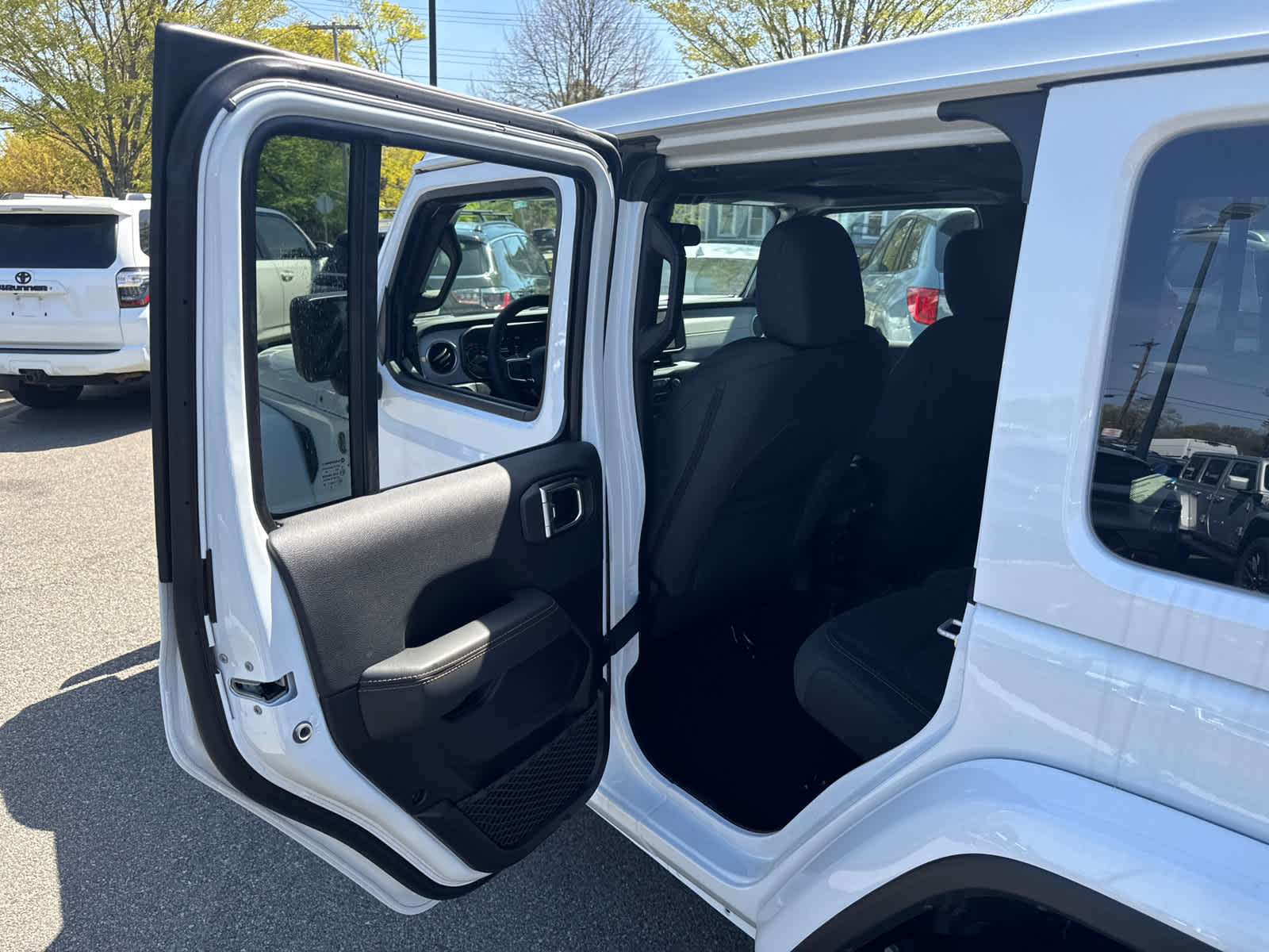 new 2025 Jeep Wrangler car, priced at $49,563