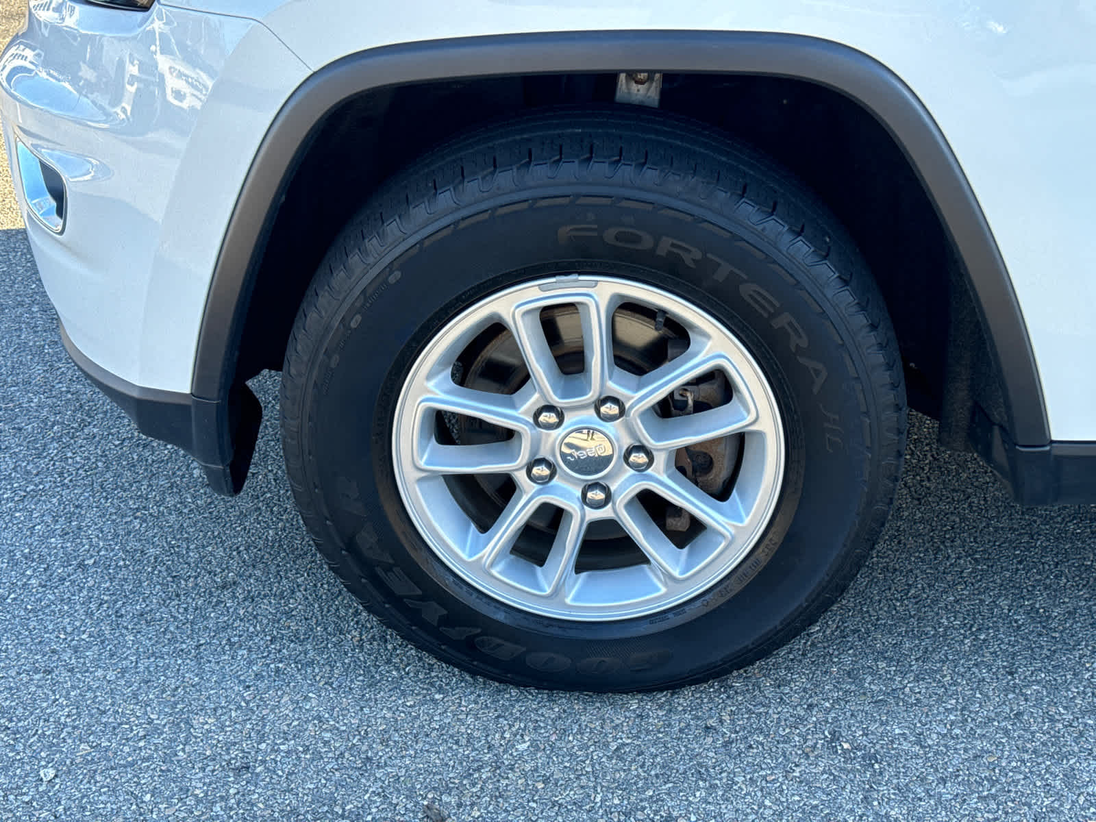 used 2018 Jeep Grand Cherokee car, priced at $18,900