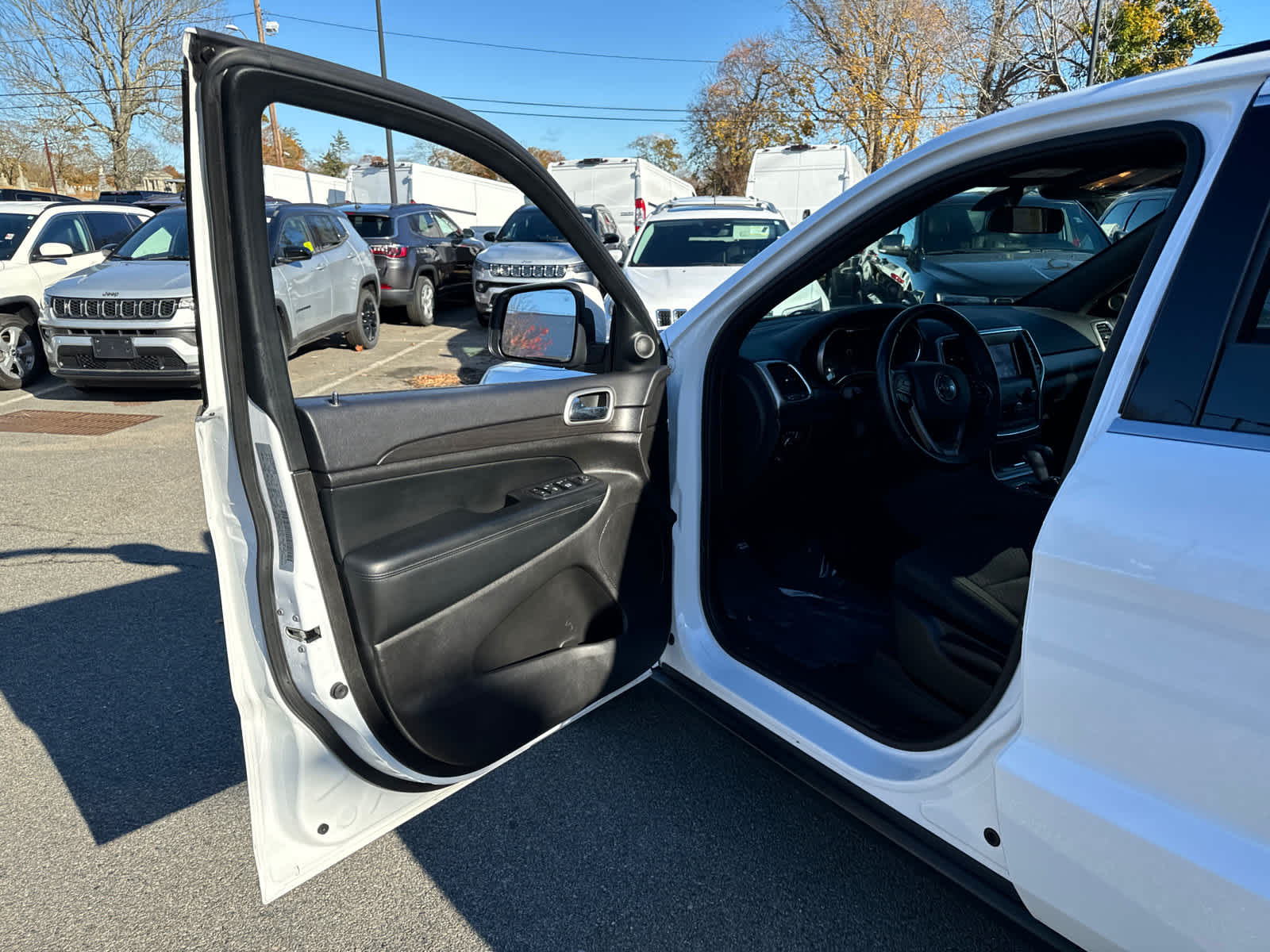 used 2018 Jeep Grand Cherokee car, priced at $18,900