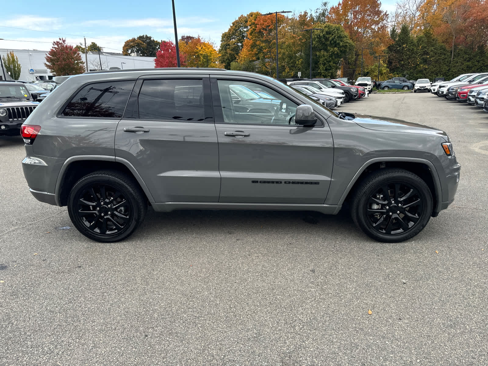 used 2022 Jeep Grand Cherokee WK car, priced at $31,900