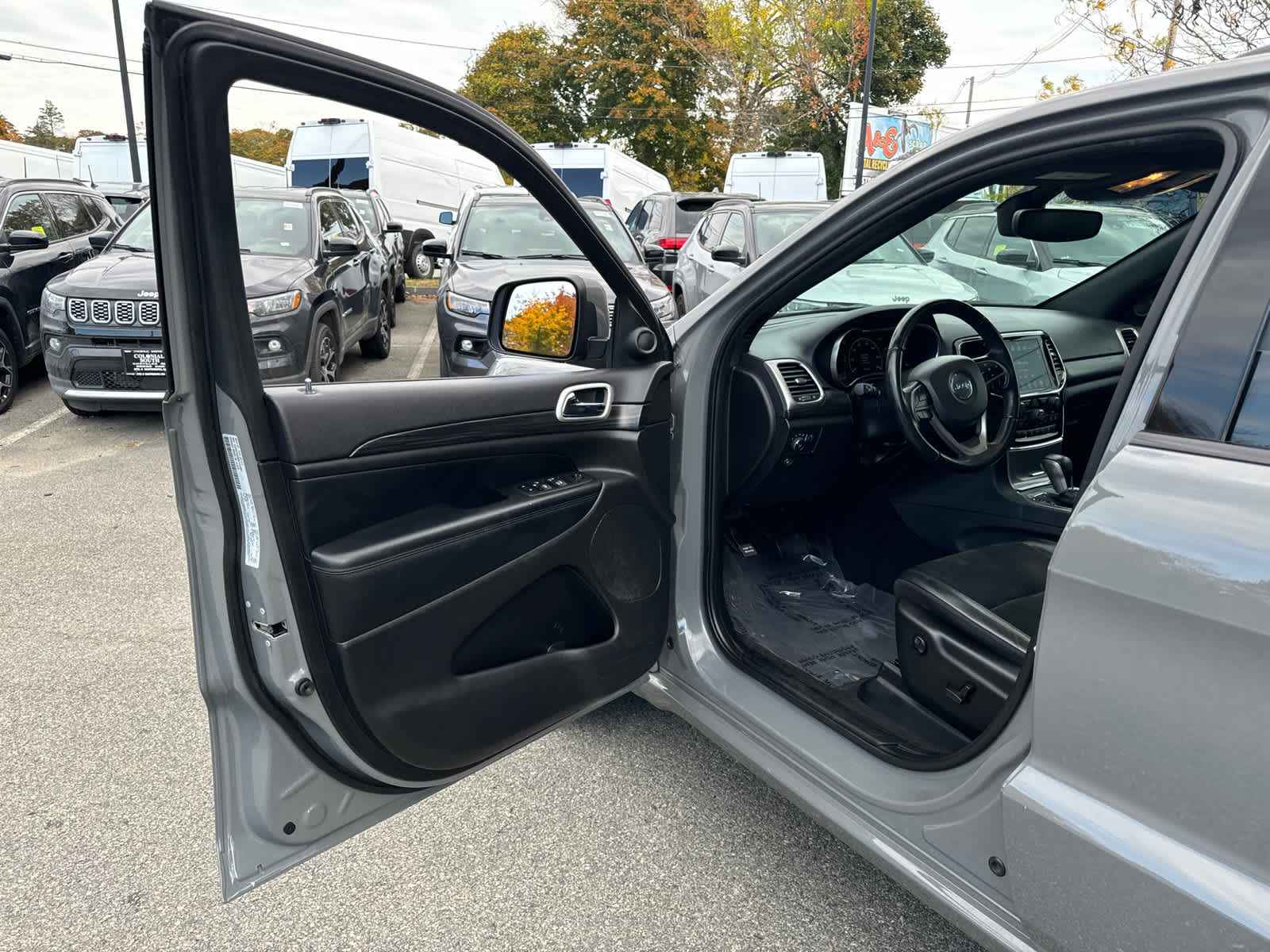 used 2022 Jeep Grand Cherokee WK car, priced at $31,900