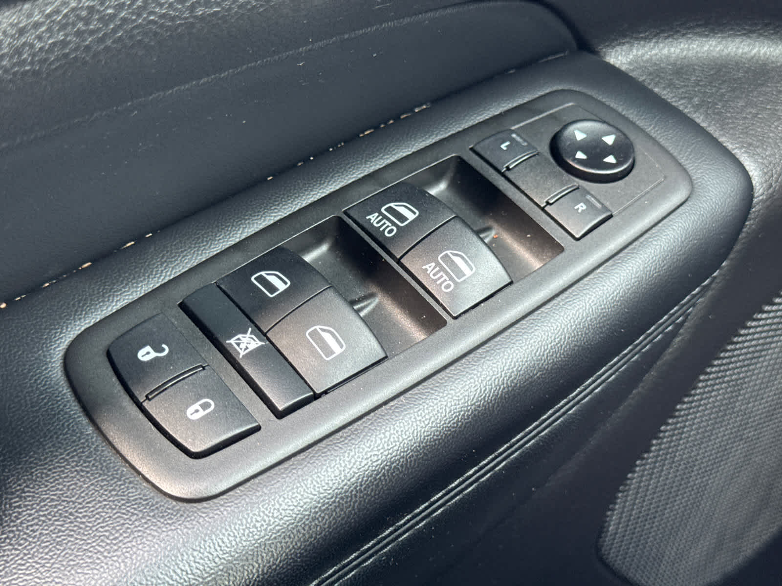 used 2021 Jeep Grand Cherokee car, priced at $26,900