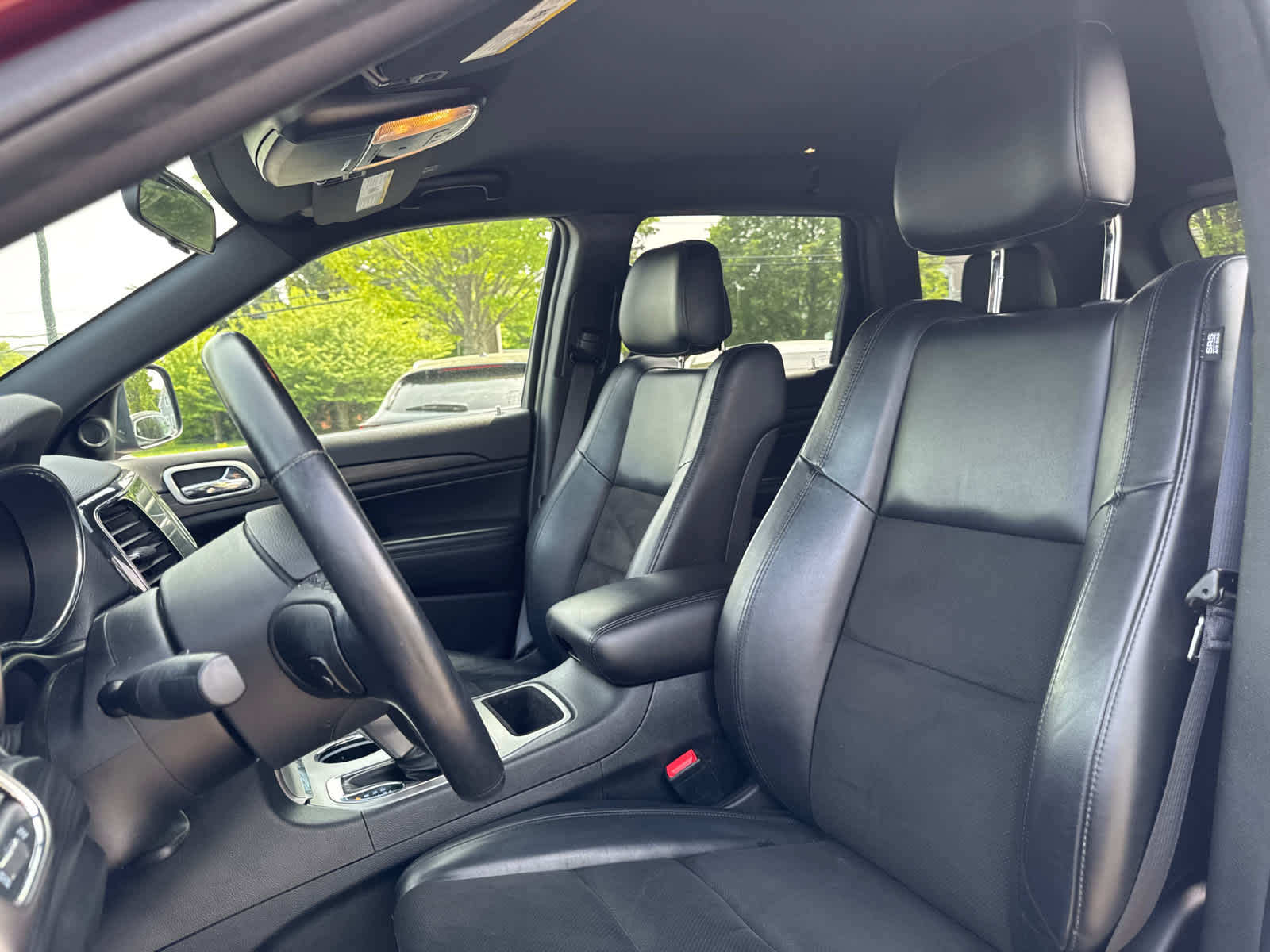 used 2021 Jeep Grand Cherokee car, priced at $26,900