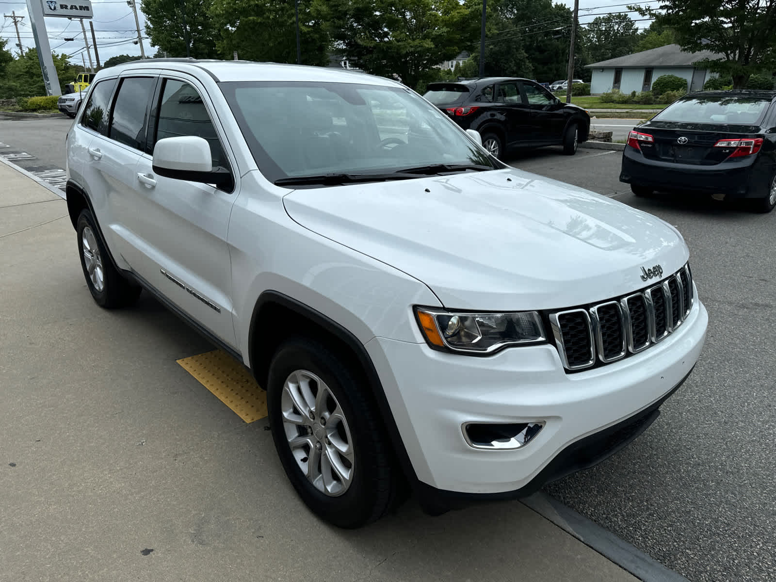 used 2022 Jeep Grand Cherokee WK car, priced at $25,900