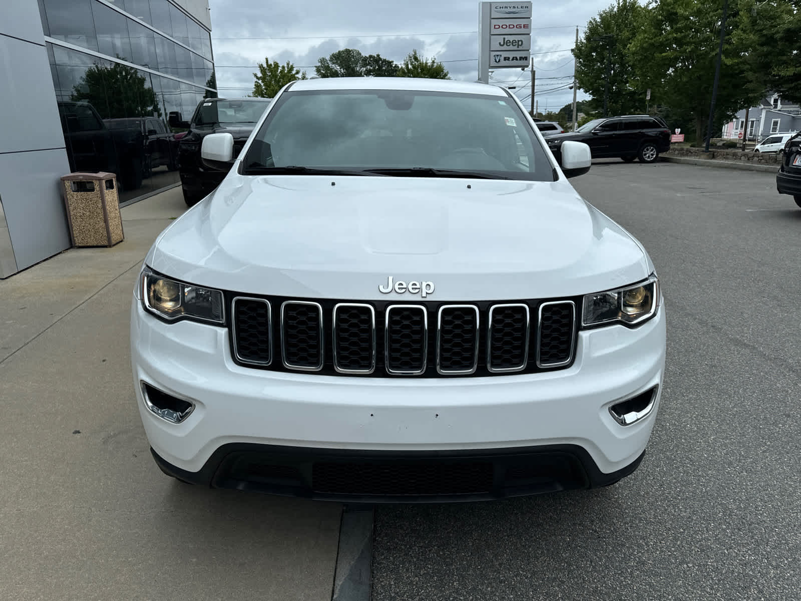 used 2022 Jeep Grand Cherokee WK car, priced at $25,900