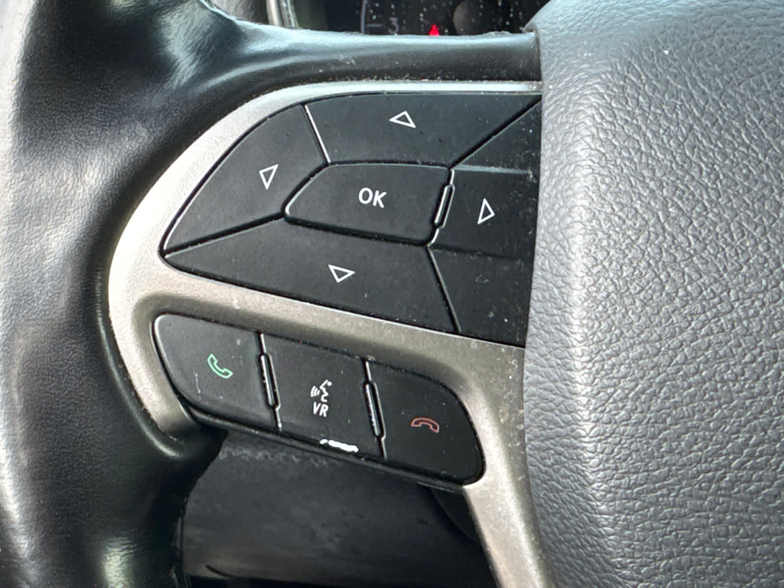 used 2021 Jeep Grand Cherokee car, priced at $21,900