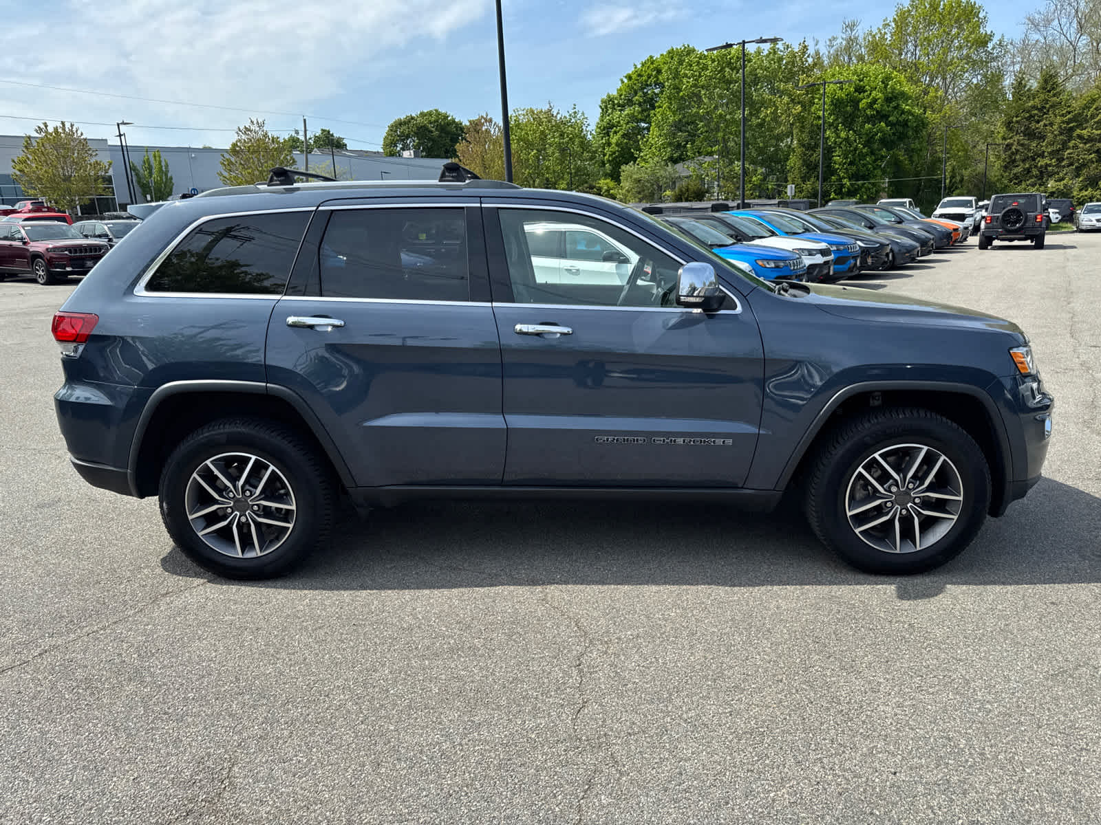 used 2021 Jeep Grand Cherokee car, priced at $21,900