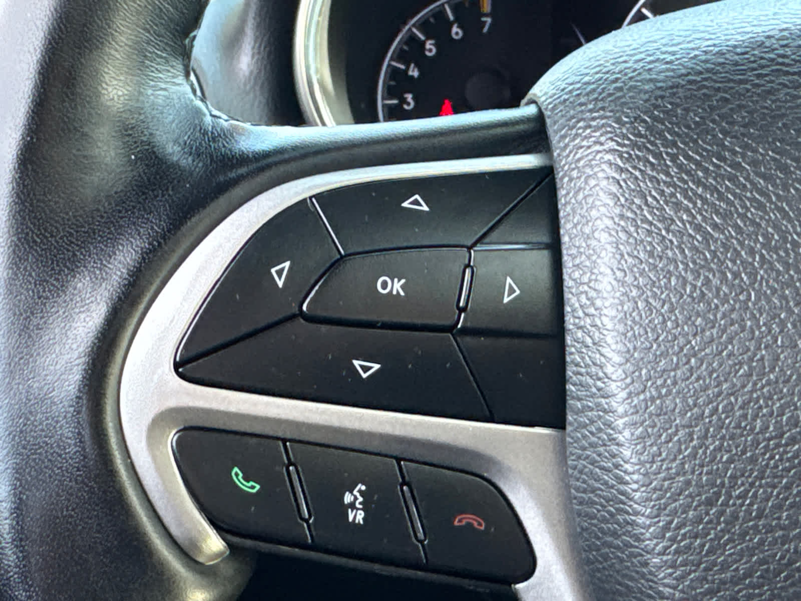 used 2022 Jeep Grand Cherokee WK car, priced at $27,400