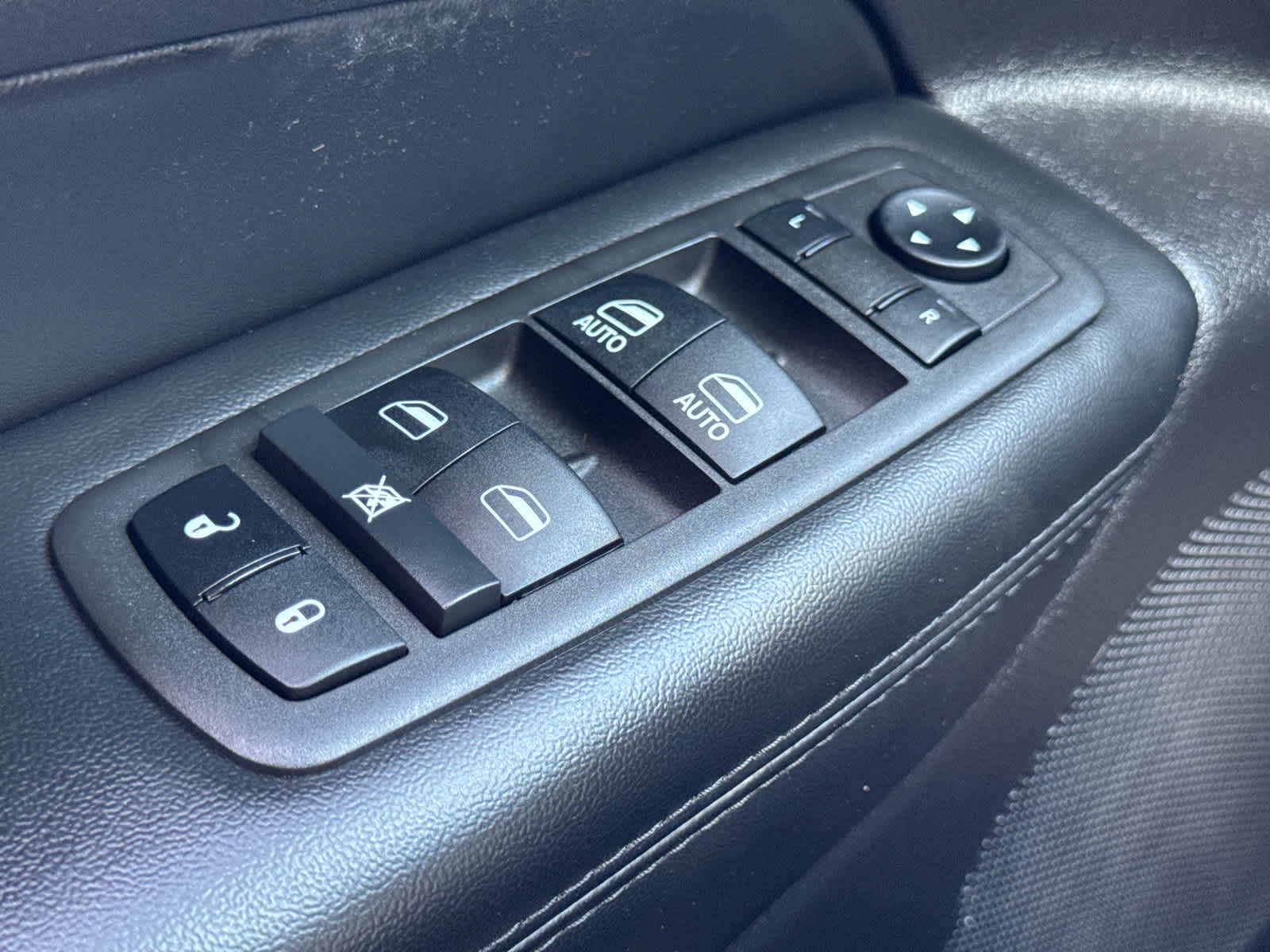 used 2022 Jeep Grand Cherokee WK car, priced at $27,400