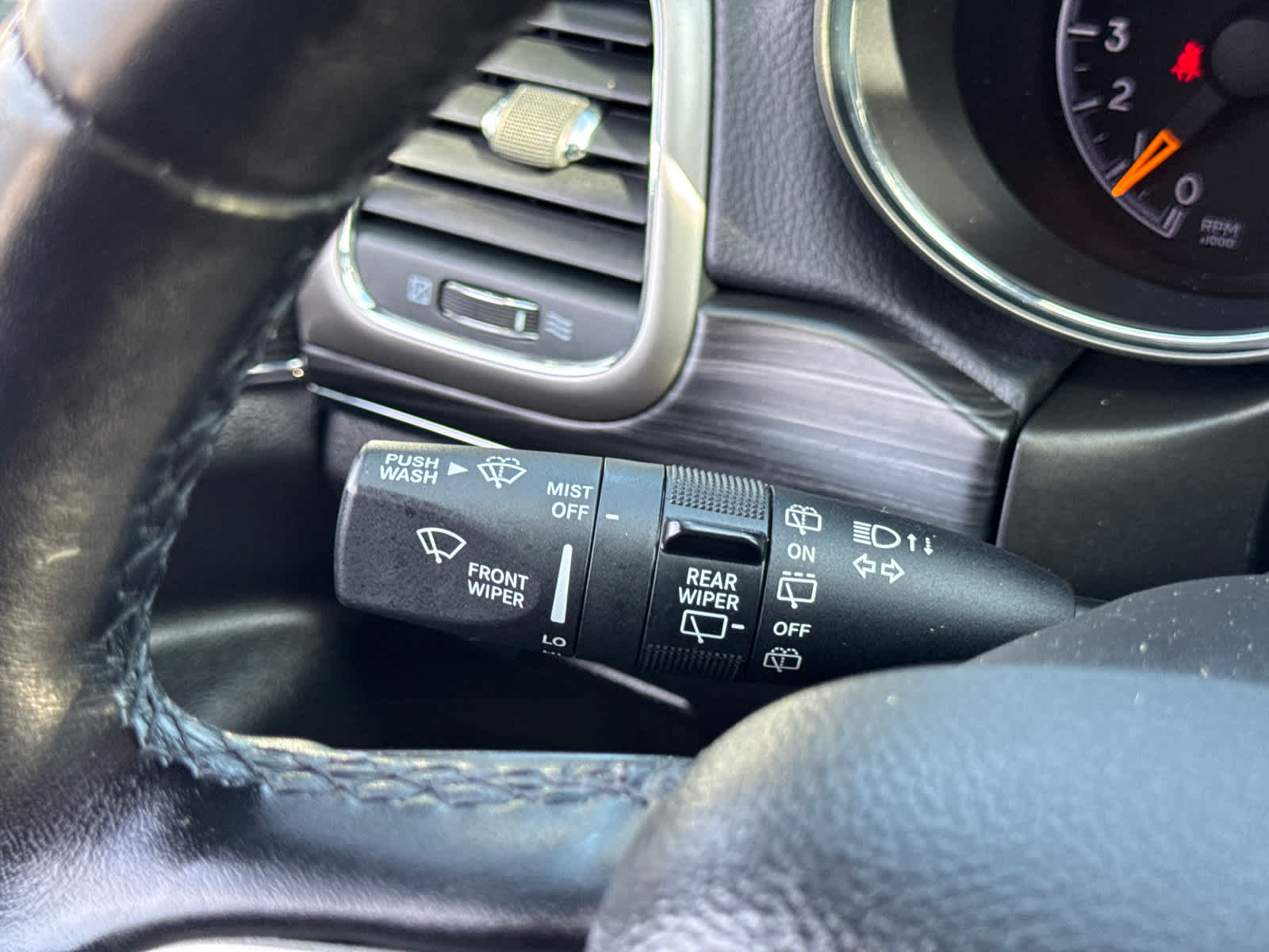 used 2022 Jeep Grand Cherokee WK car, priced at $27,400