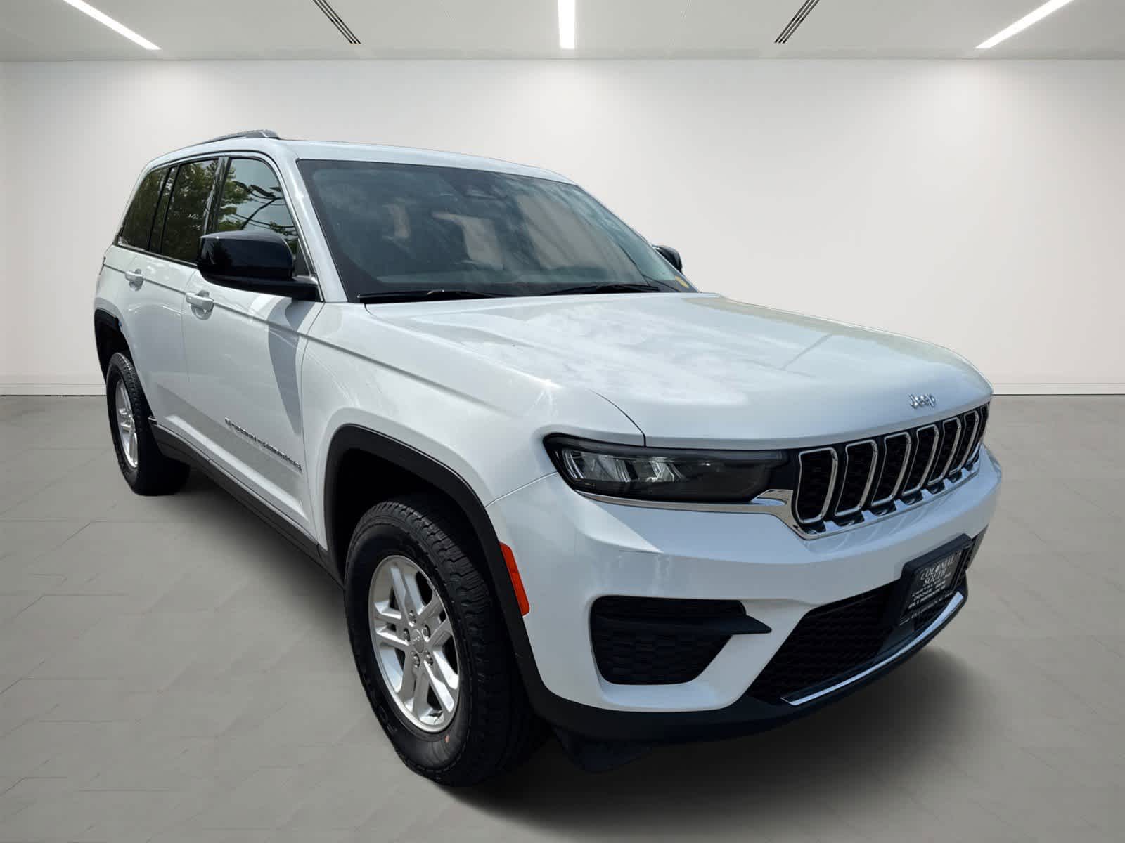 used 2022 Jeep Grand Cherokee car, priced at $31,505