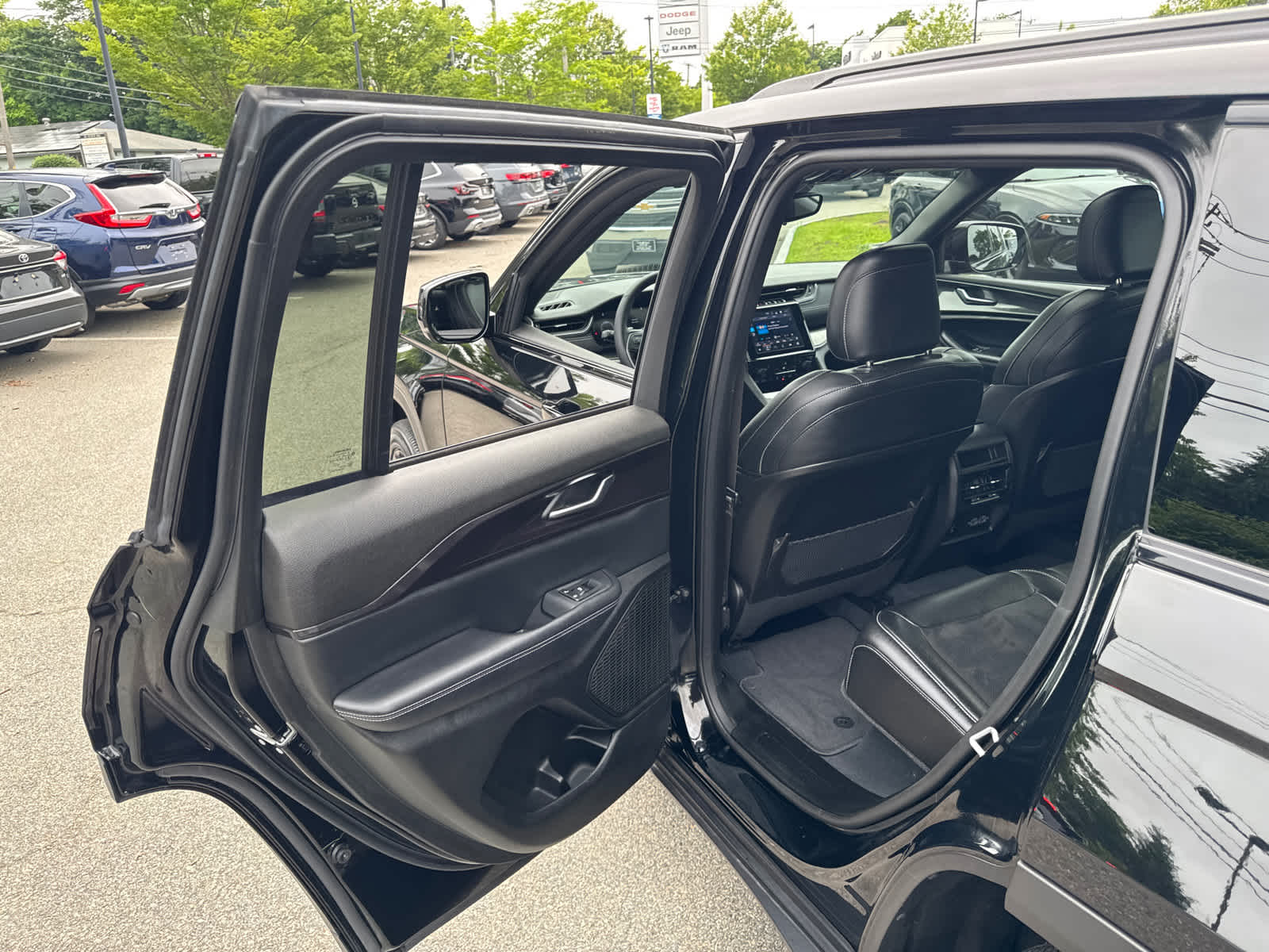used 2023 Jeep Grand Cherokee car, priced at $36,100