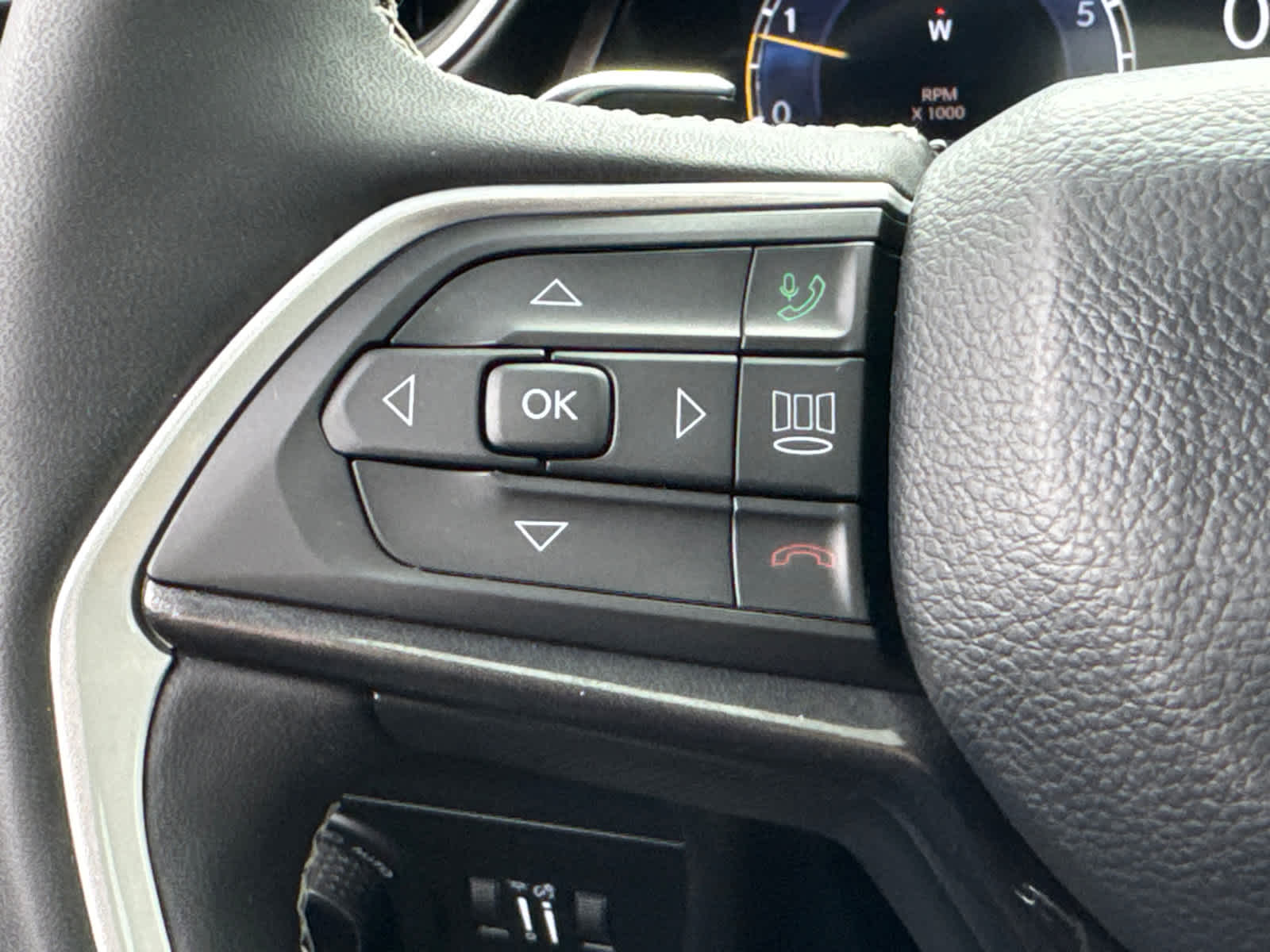 used 2023 Jeep Grand Cherokee car, priced at $36,100