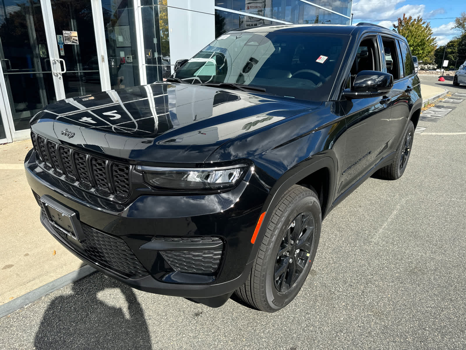 new 2024 Jeep Grand Cherokee car, priced at $39,557