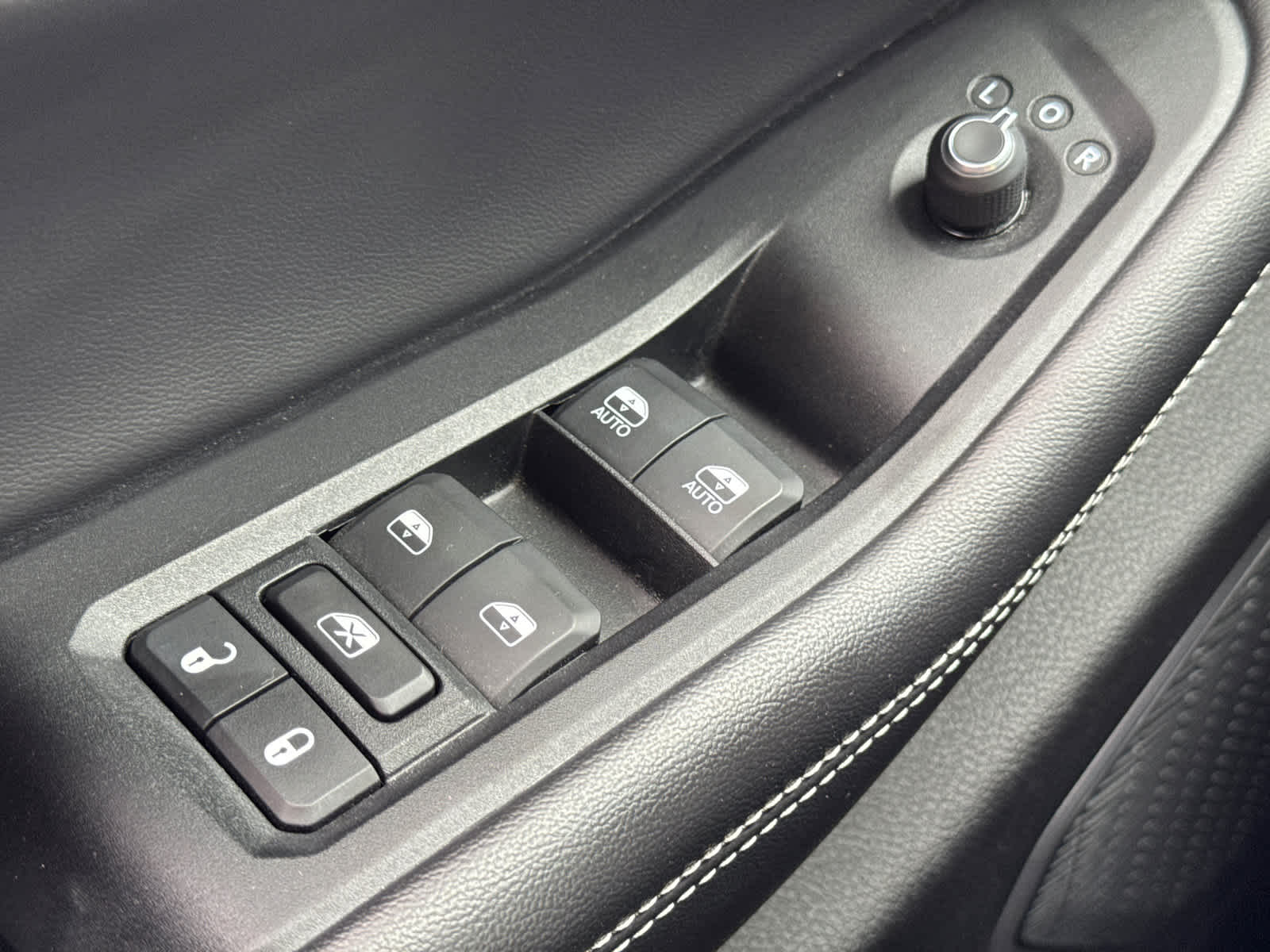 used 2022 Jeep Grand Cherokee car, priced at $28,667