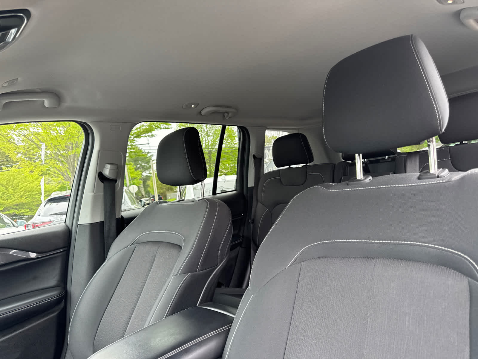 used 2022 Jeep Grand Cherokee car, priced at $28,667
