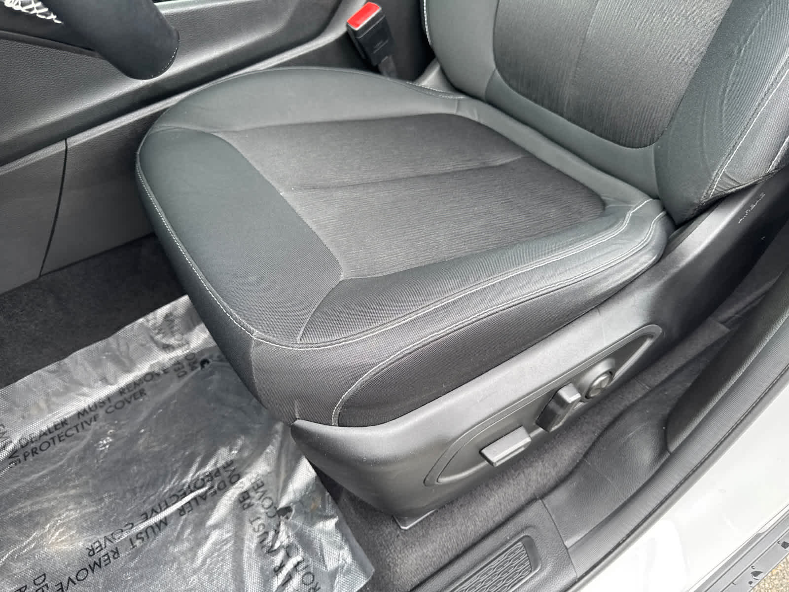 used 2022 Jeep Grand Cherokee car, priced at $28,667