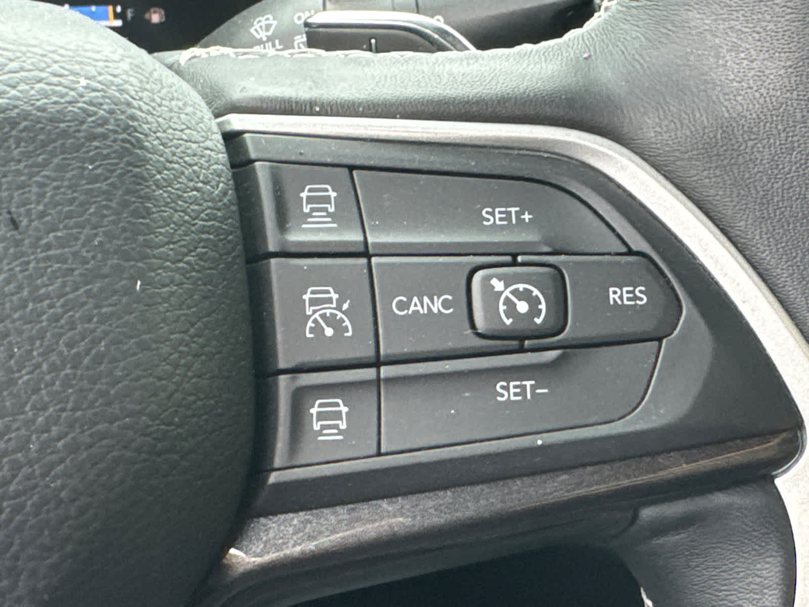 used 2022 Jeep Grand Cherokee car, priced at $28,667