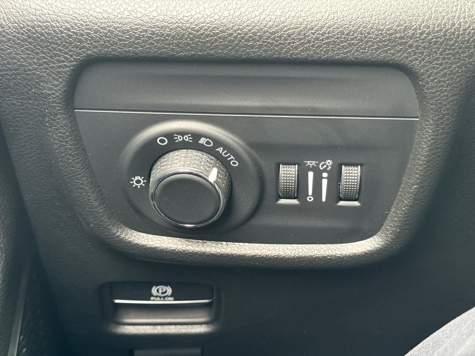 used 2022 Jeep Grand Cherokee car, priced at $28,667