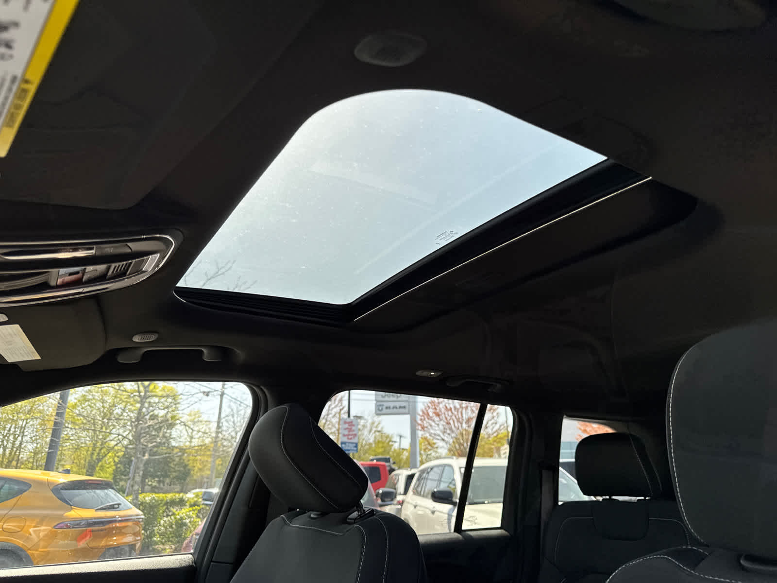 new 2025 Jeep Grand Cherokee car, priced at $36,404